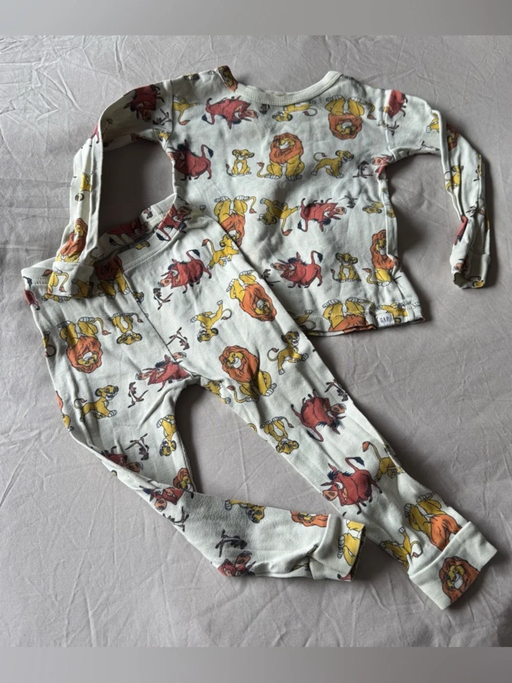 Baby Gap Pajama Set - Lion King - 2T - Picture 2 of 8